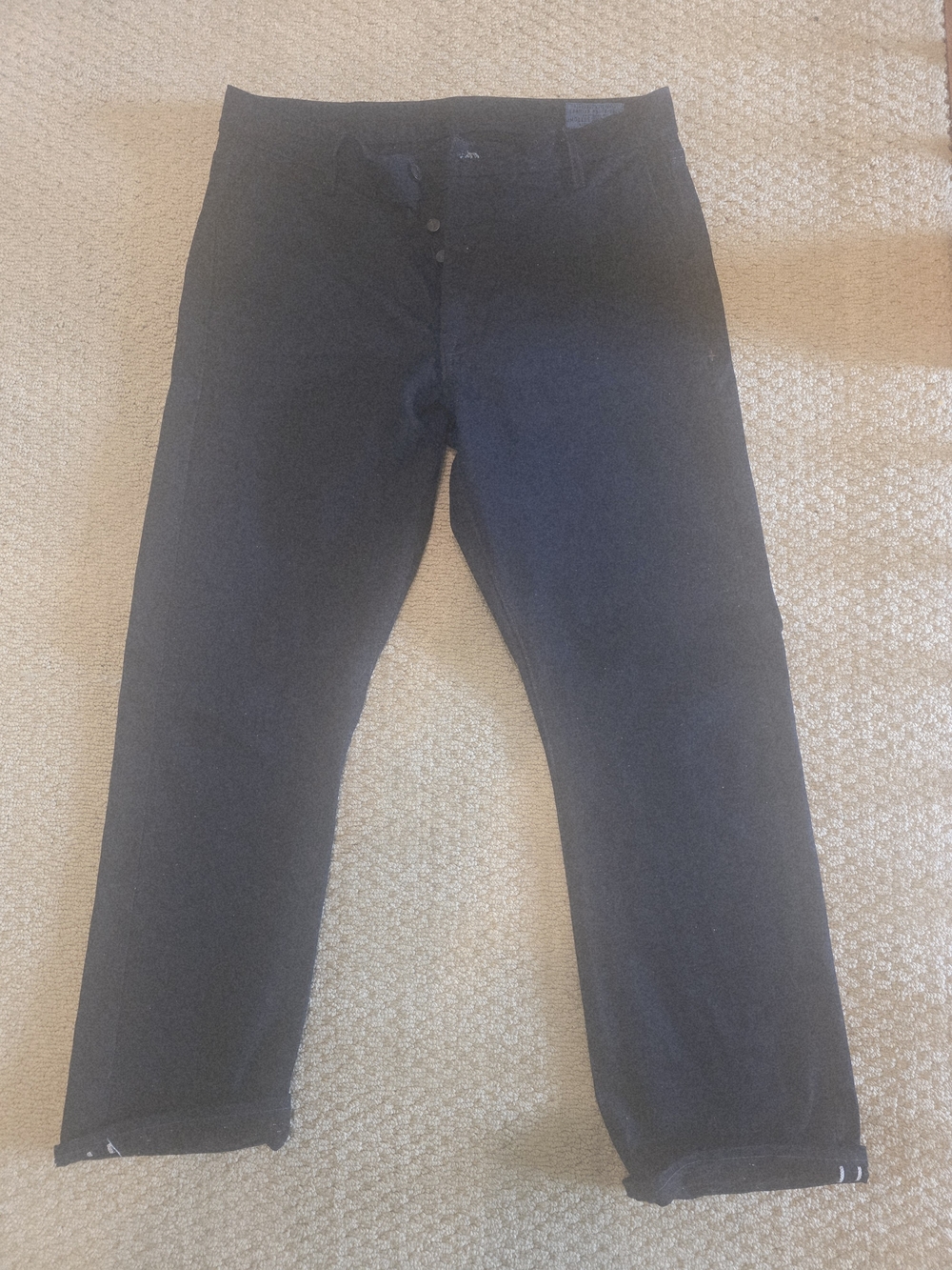 imogene + willie Men Straight Jeans in Black